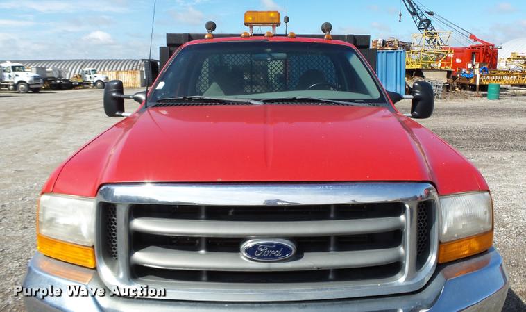 image for item K2064 2000 Ford F450 XLT Super Duty flatbed truck