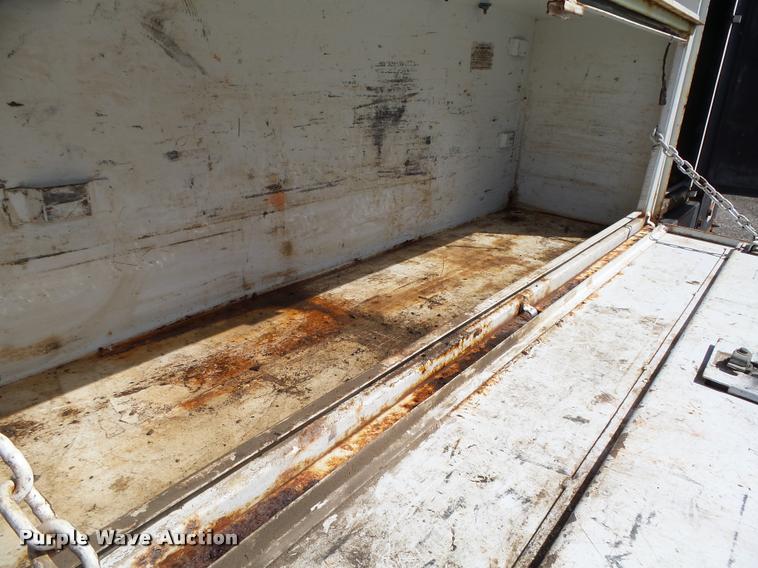 image for item K2064 2000 Ford F450 XLT Super Duty flatbed truck