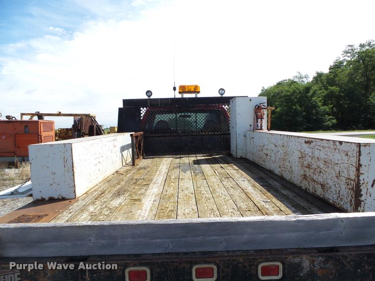 image for item K2064 2000 Ford F450 XLT Super Duty flatbed truck