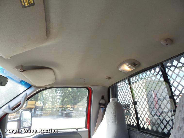 image for item K2064 2000 Ford F450 XLT Super Duty flatbed truck