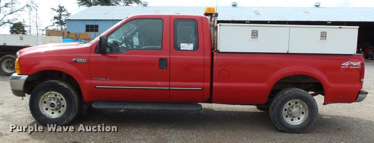 image for item K2065 2000 Ford F250 XLT Super Duty SuperCab pickup truck