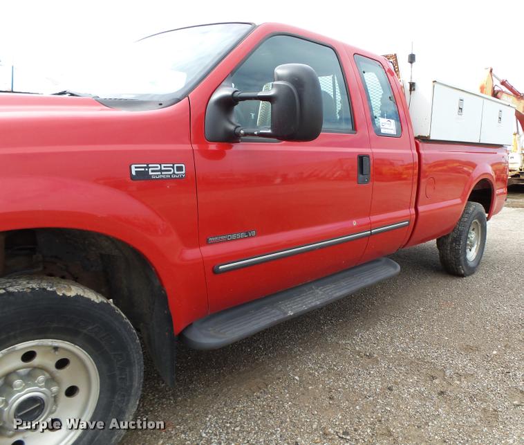 image for item K2065 2000 Ford F250 XLT Super Duty SuperCab pickup truck