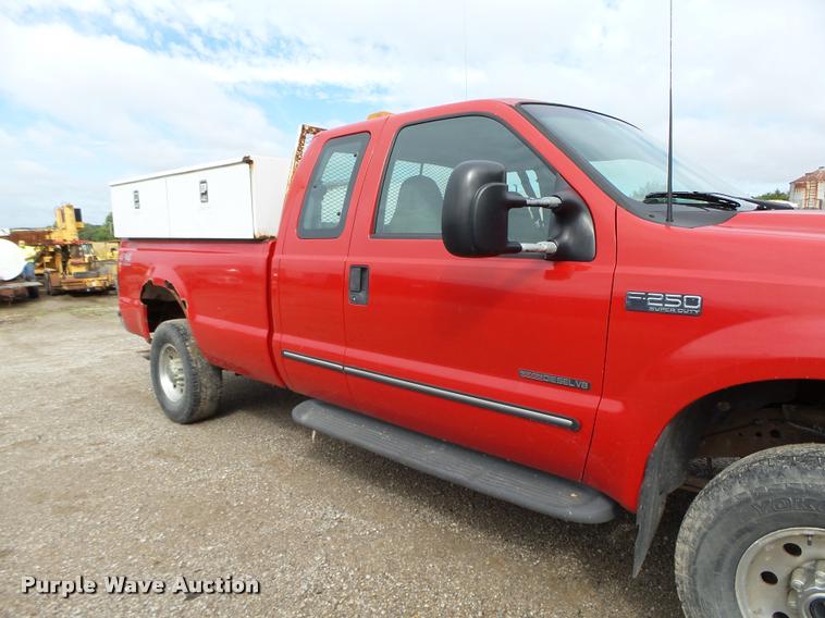 image for item K2065 2000 Ford F250 XLT Super Duty SuperCab pickup truck