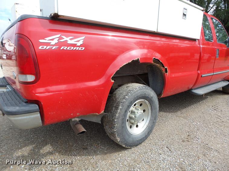 image for item K2065 2000 Ford F250 XLT Super Duty SuperCab pickup truck