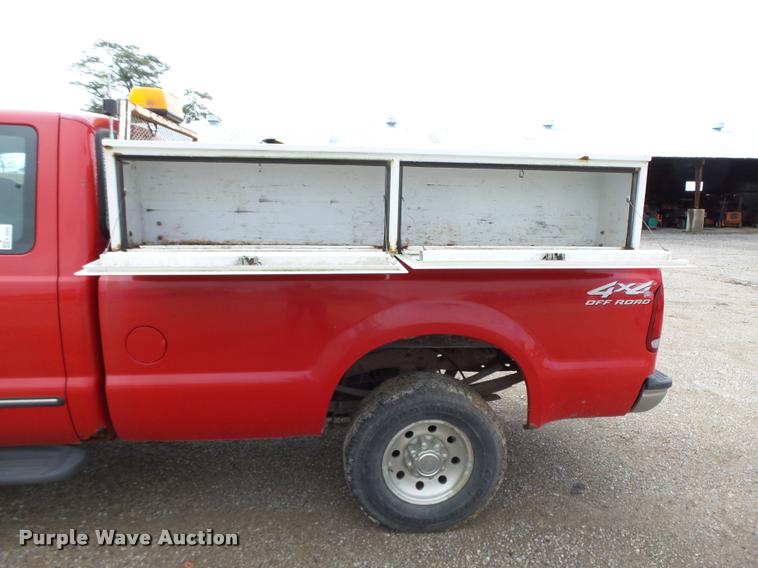 image for item K2065 2000 Ford F250 XLT Super Duty SuperCab pickup truck