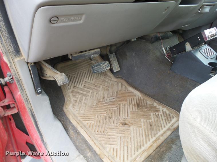 image for item K2065 2000 Ford F250 XLT Super Duty SuperCab pickup truck