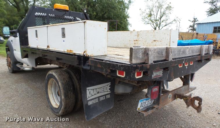 image for item K2066 2005 Ford F450 XL flatbed truck