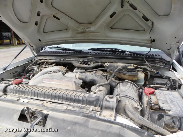 image for item K2066 2005 Ford F450 XL flatbed truck