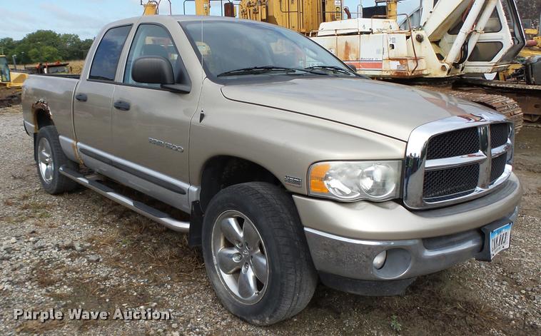 image for item K2067 2004 Dodge Ram 1500 Quad Cab pickup truck