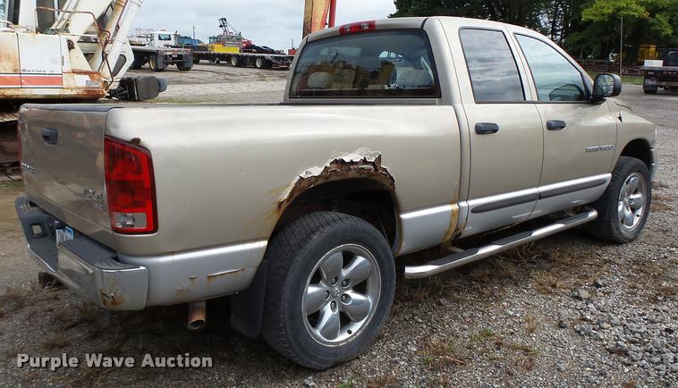 image for item K2067 2004 Dodge Ram 1500 Quad Cab pickup truck