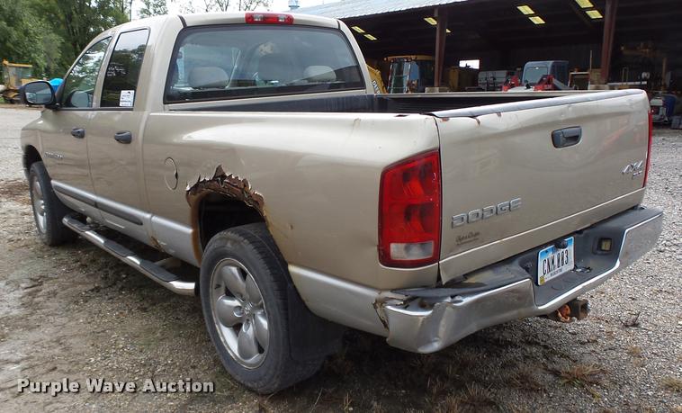 image for item K2067 2004 Dodge Ram 1500 Quad Cab pickup truck