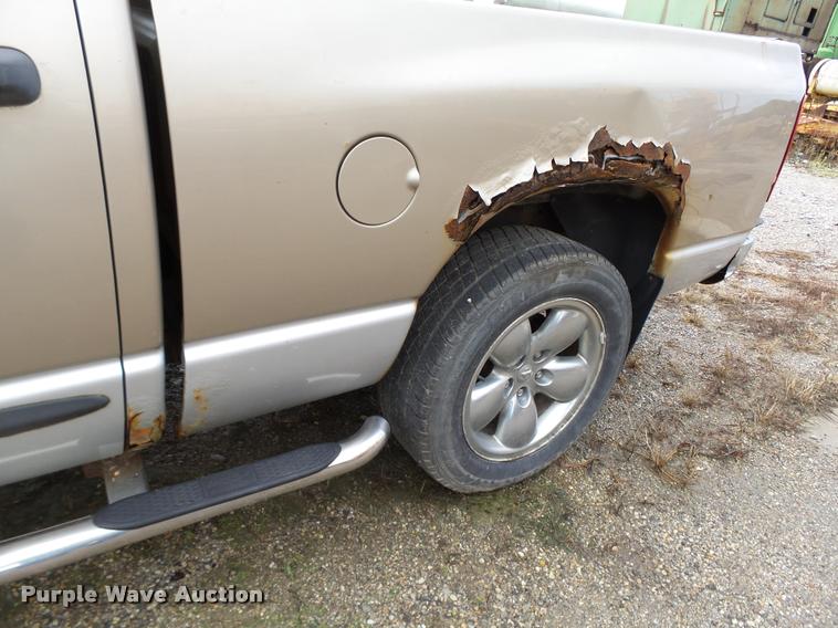 image for item K2067 2004 Dodge Ram 1500 Quad Cab pickup truck