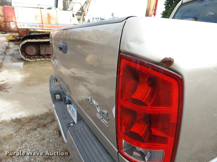 image for item K2067 2004 Dodge Ram 1500 Quad Cab pickup truck