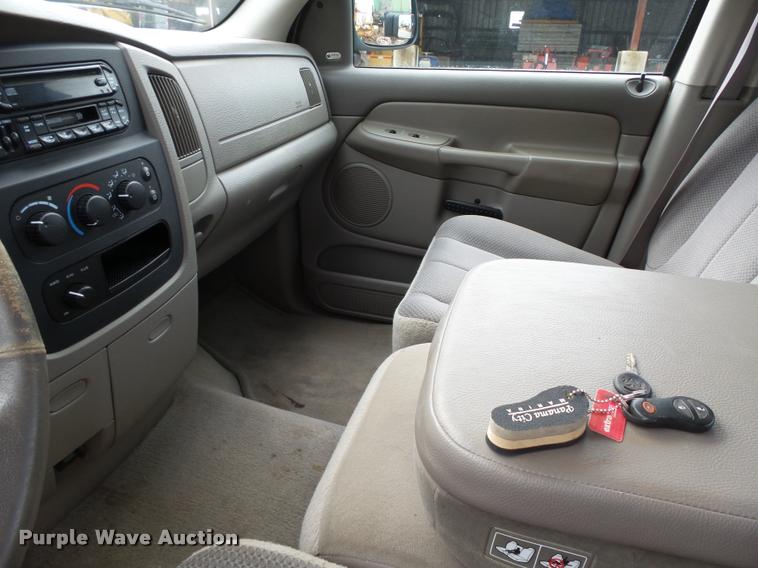 image for item K2067 2004 Dodge Ram 1500 Quad Cab pickup truck