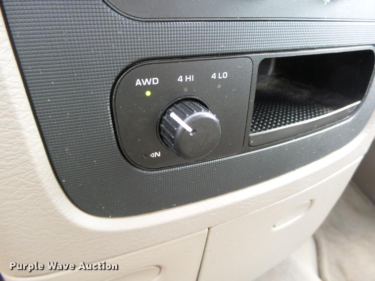 image for item K2067 2004 Dodge Ram 1500 Quad Cab pickup truck