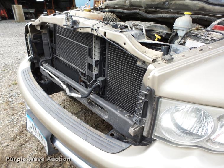 image for item K2067 2004 Dodge Ram 1500 Quad Cab pickup truck