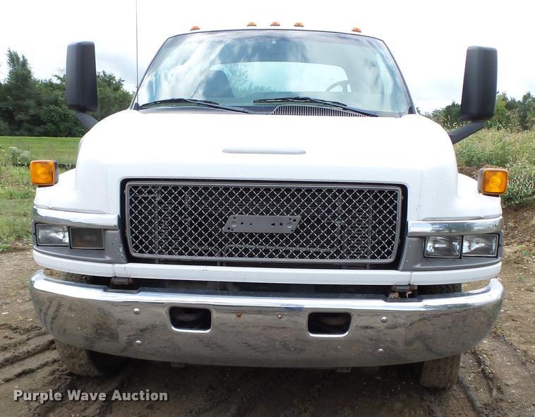 image for item K2069 2003 Chevrolet C4500 truck chassis