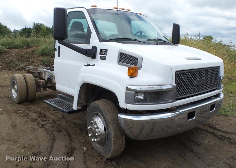 image for item K2069 2003 Chevrolet C4500 truck chassis