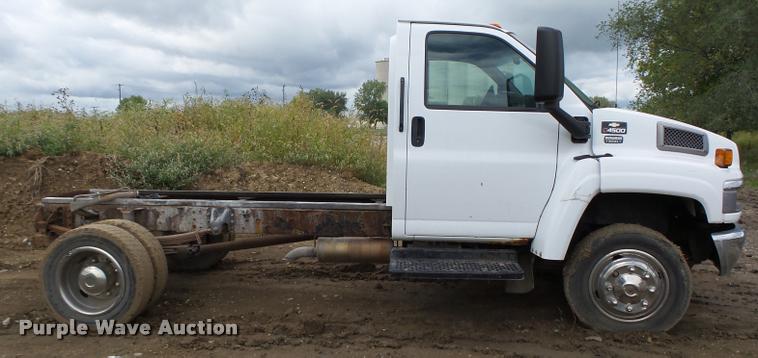 image for item K2069 2003 Chevrolet C4500 truck chassis
