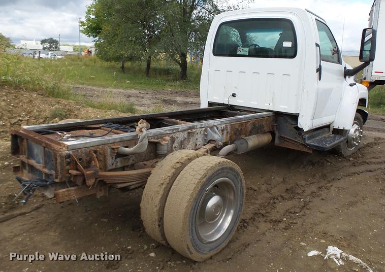 image for item K2069 2003 Chevrolet C4500 truck chassis
