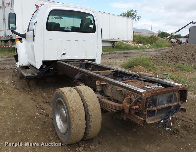 image for item K2069 2003 Chevrolet C4500 truck chassis