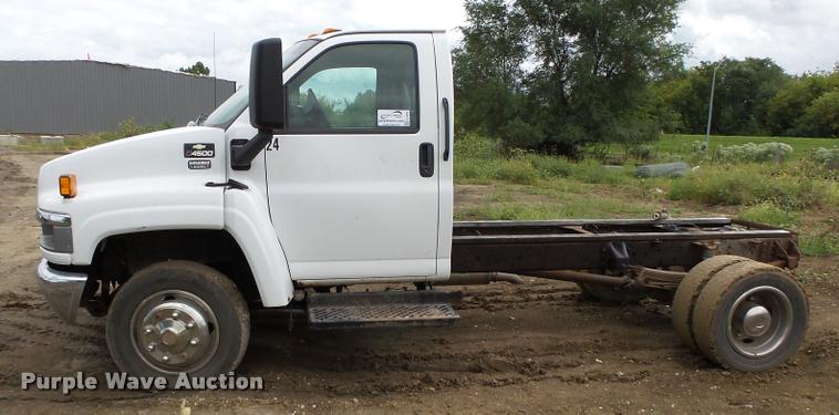 image for item K2069 2003 Chevrolet C4500 truck chassis