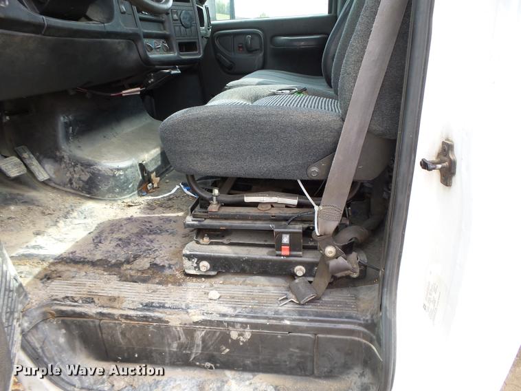image for item K2069 2003 Chevrolet C4500 truck chassis