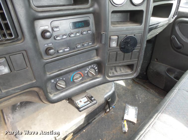 image for item K2069 2003 Chevrolet C4500 truck chassis