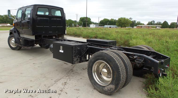 image for item K2070 1999 Sterling L8500 Crew Cab truck chassis