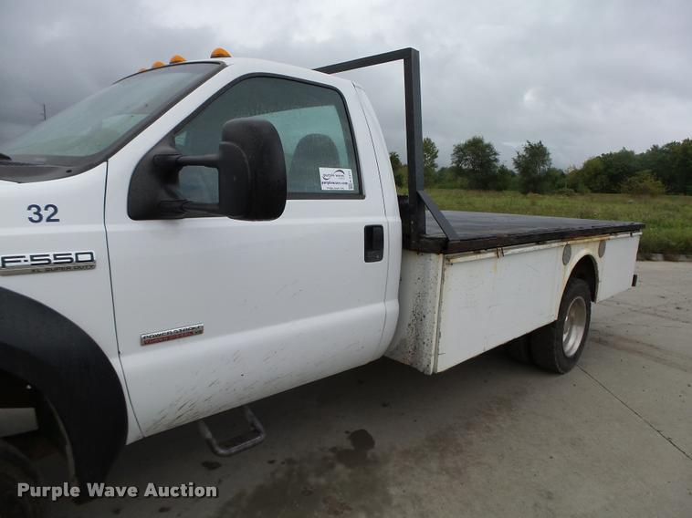 image for item K2071 2007 Ford F550 XL Super Duty flatbed truck
