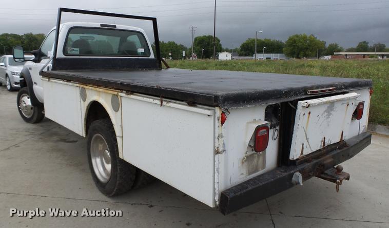image for item K2071 2007 Ford F550 XL Super Duty flatbed truck