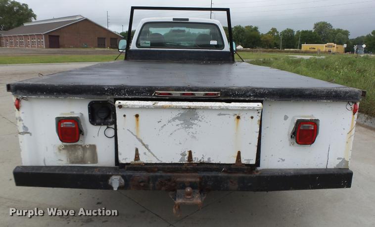 image for item K2071 2007 Ford F550 XL Super Duty flatbed truck