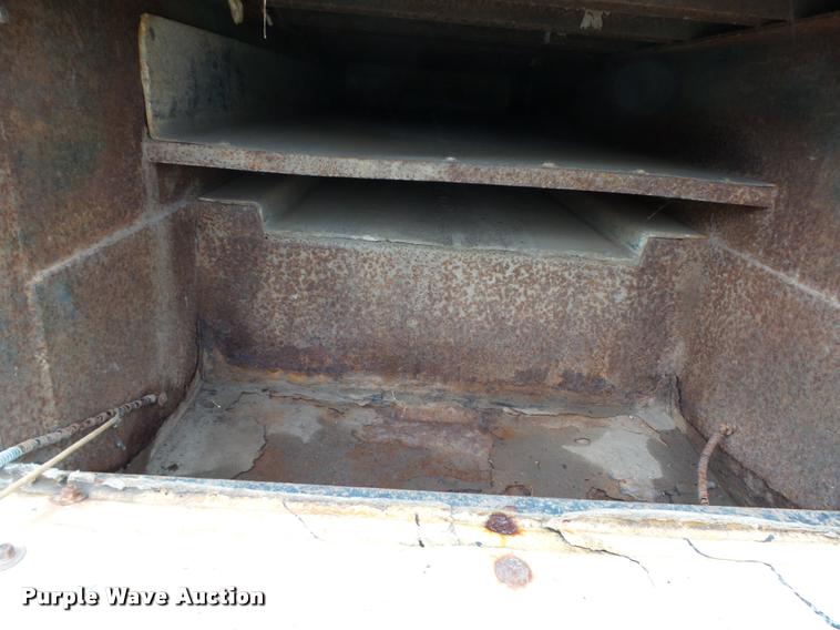 image for item K2071 2007 Ford F550 XL Super Duty flatbed truck