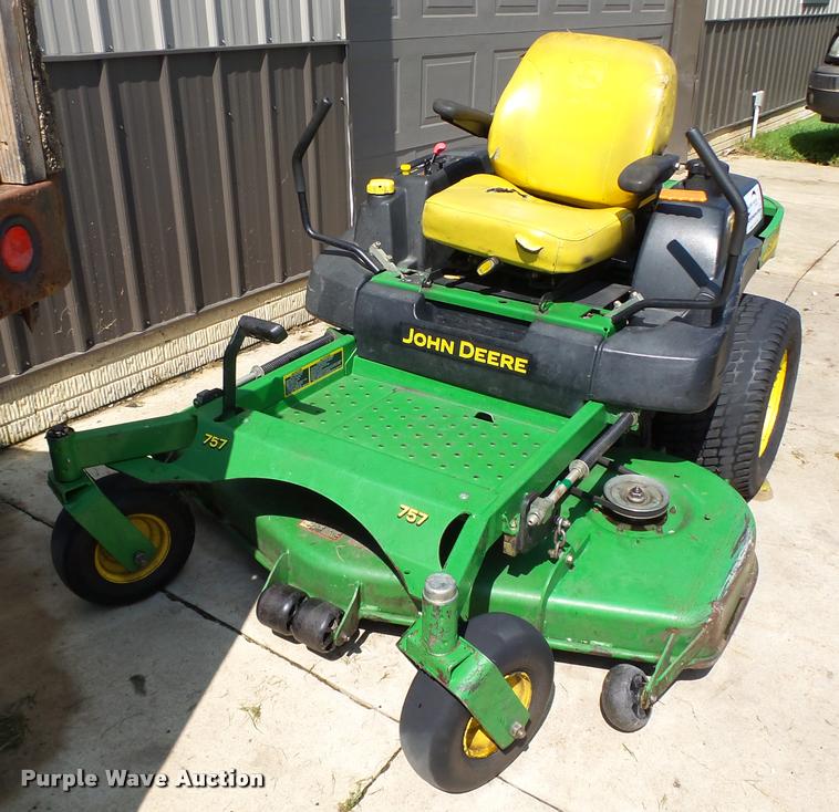 image for item K2076 John Deere 757 Z-Trak lawn tractor