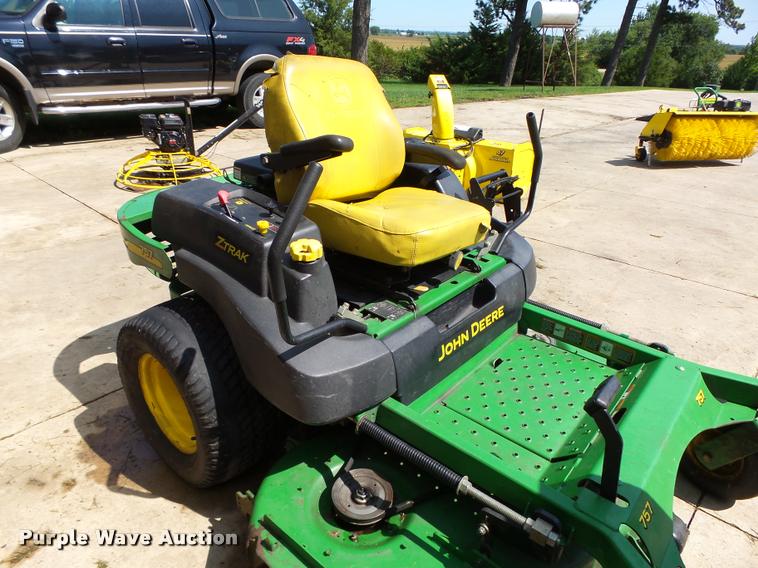 image for item K2076 John Deere 757 Z-Trak lawn tractor