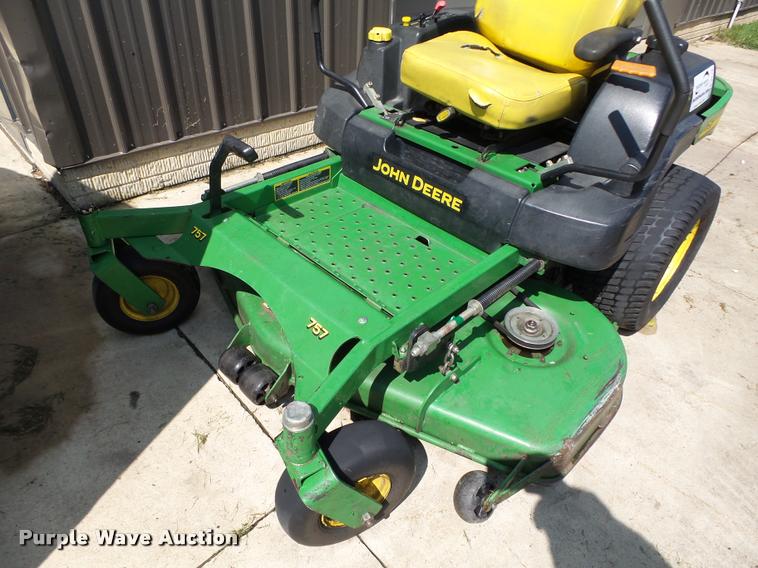 image for item K2076 John Deere 757 Z-Trak lawn tractor