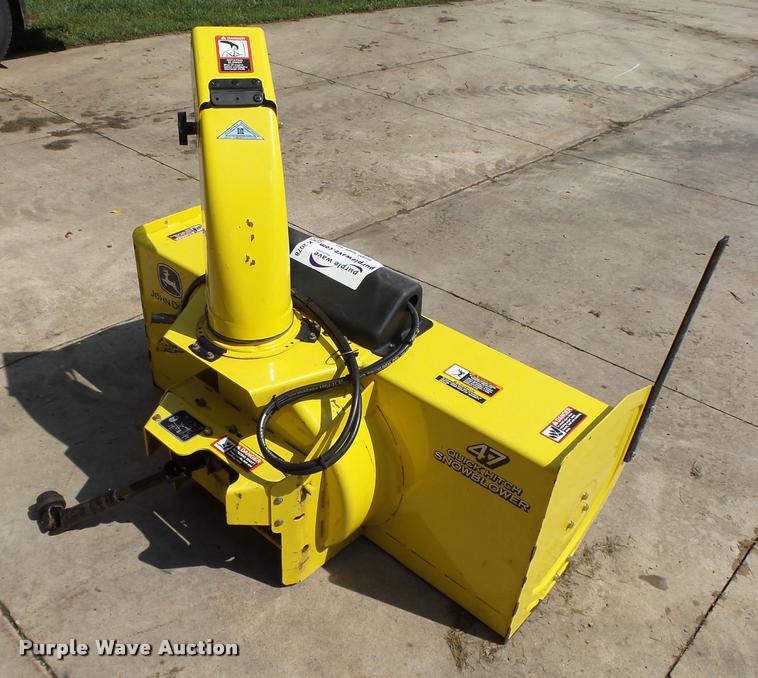 Lawn and garden equipment in Waterloo, IA Item K2078 sold Purple Wave