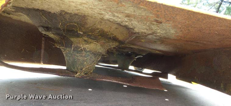 image for item K2081 2012 John Deere X734 yard tractor