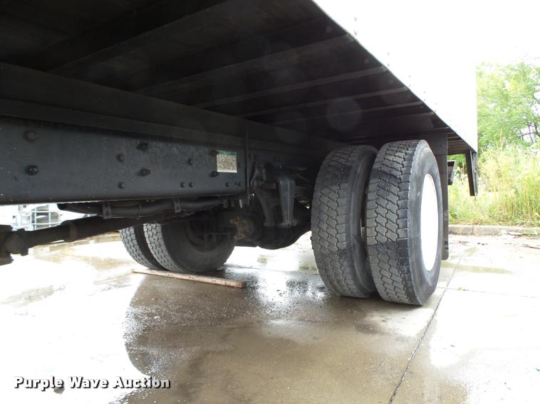 image for item K2176 2005 Freightliner Business Class M2 box truck