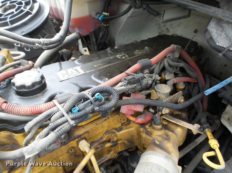 image for item K2176 2005 Freightliner Business Class M2 box truck