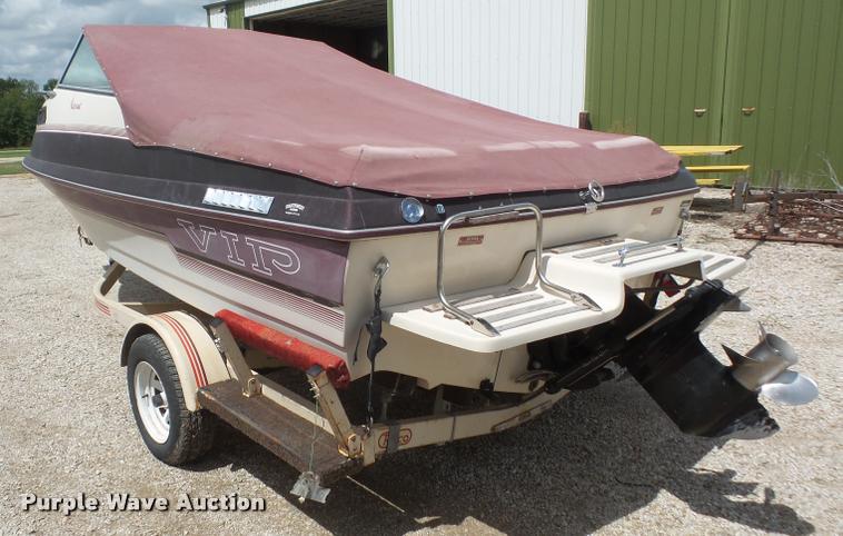 image for item K3613 1987 VIP Viscount boat