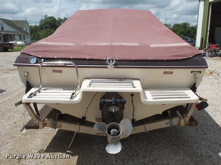 image for item K3613 1987 VIP Viscount boat