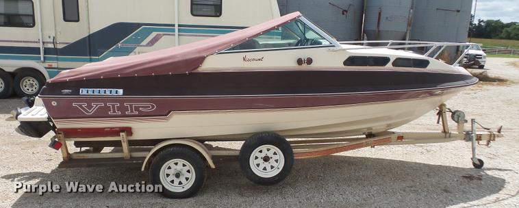 image for item K3613 1987 VIP Viscount boat