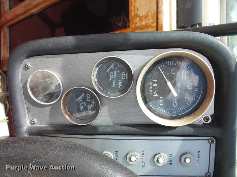 image for item K3613 1987 VIP Viscount boat