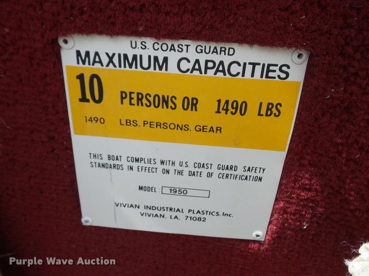 image for item K3613 1987 VIP Viscount boat