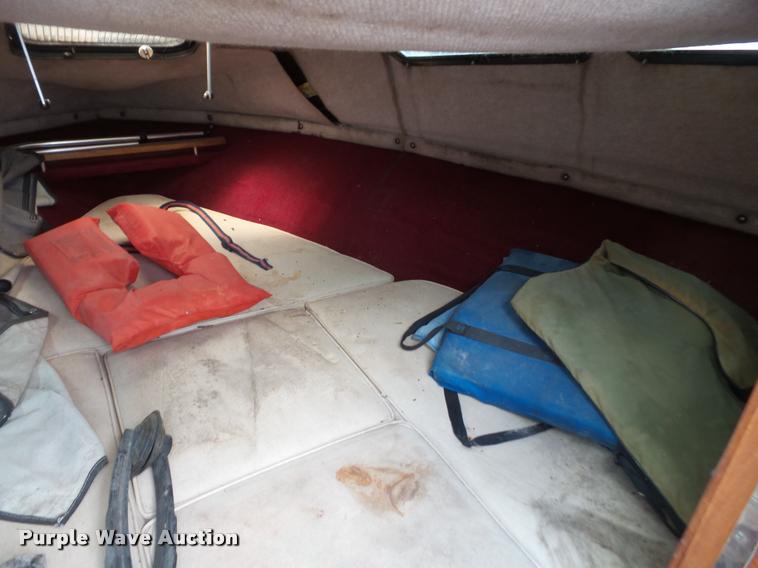 image for item K3613 1987 VIP Viscount boat