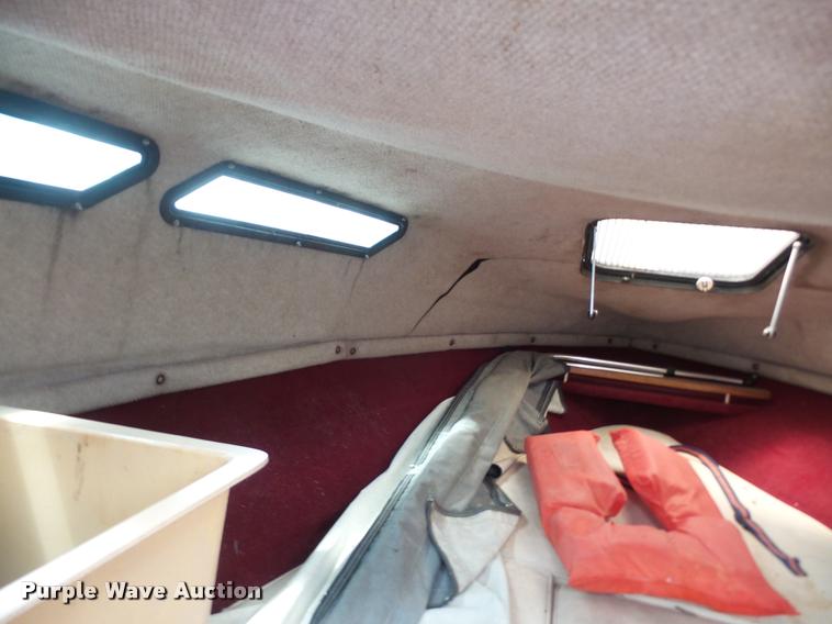 image for item K3613 1987 VIP Viscount boat