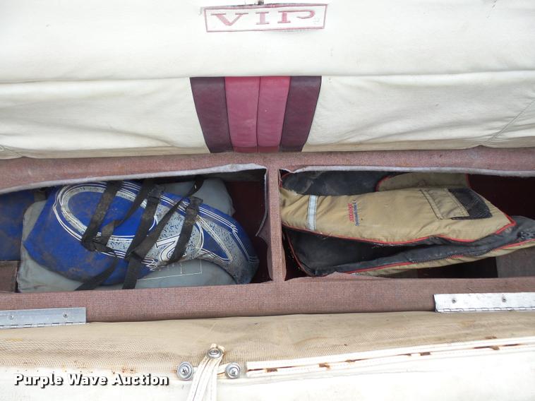 image for item K3613 1987 VIP Viscount boat