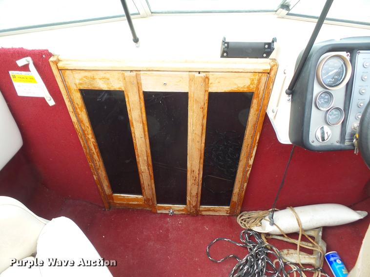 image for item K3613 1987 VIP Viscount boat