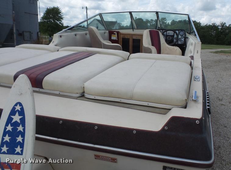 image for item K3613 1987 VIP Viscount boat